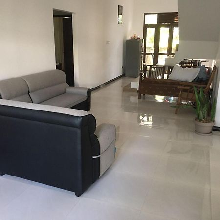 Bosadi Homestay Катунаяка Экстерьер фото