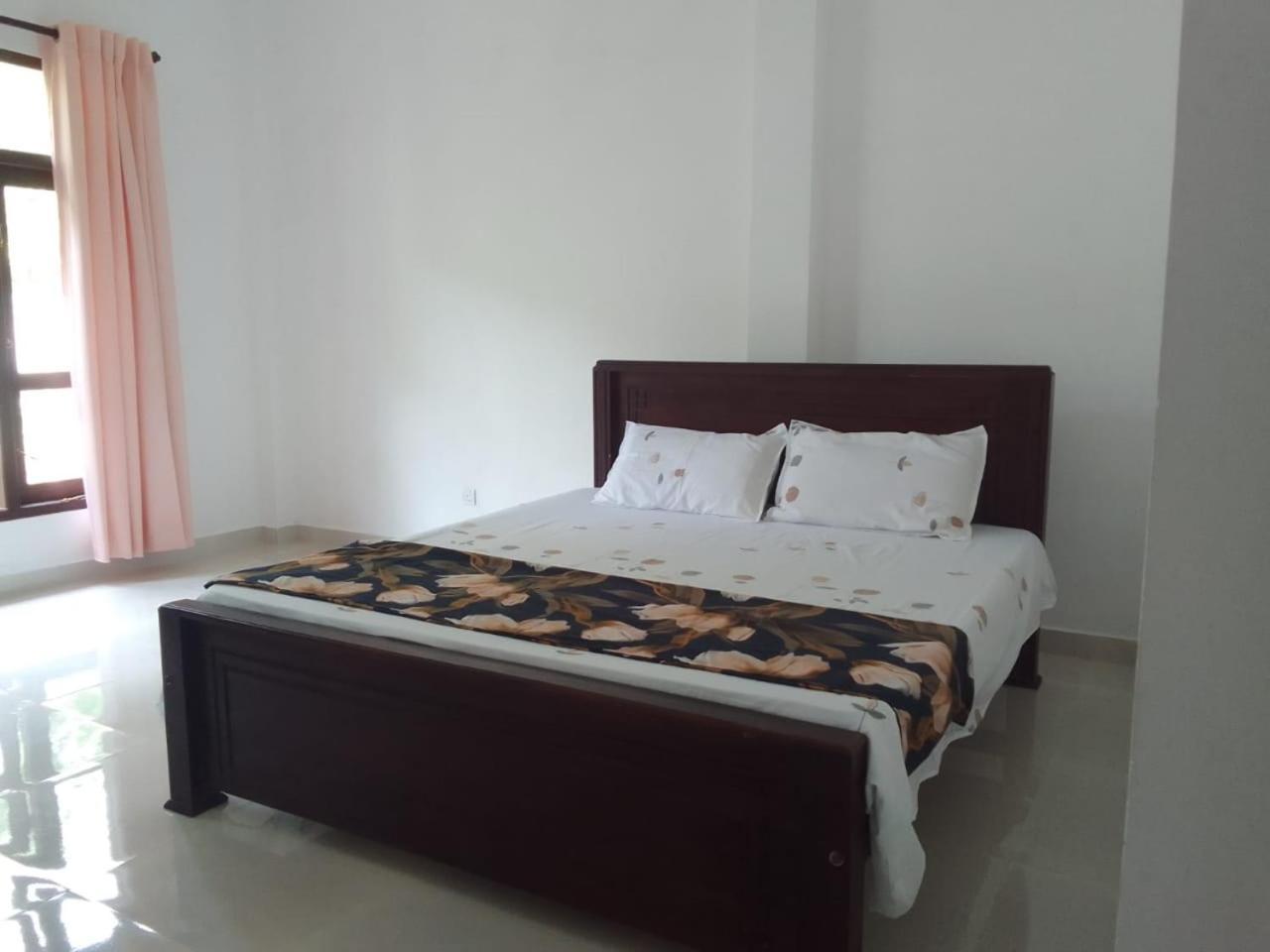 Bosadi Homestay Катунаяка Экстерьер фото