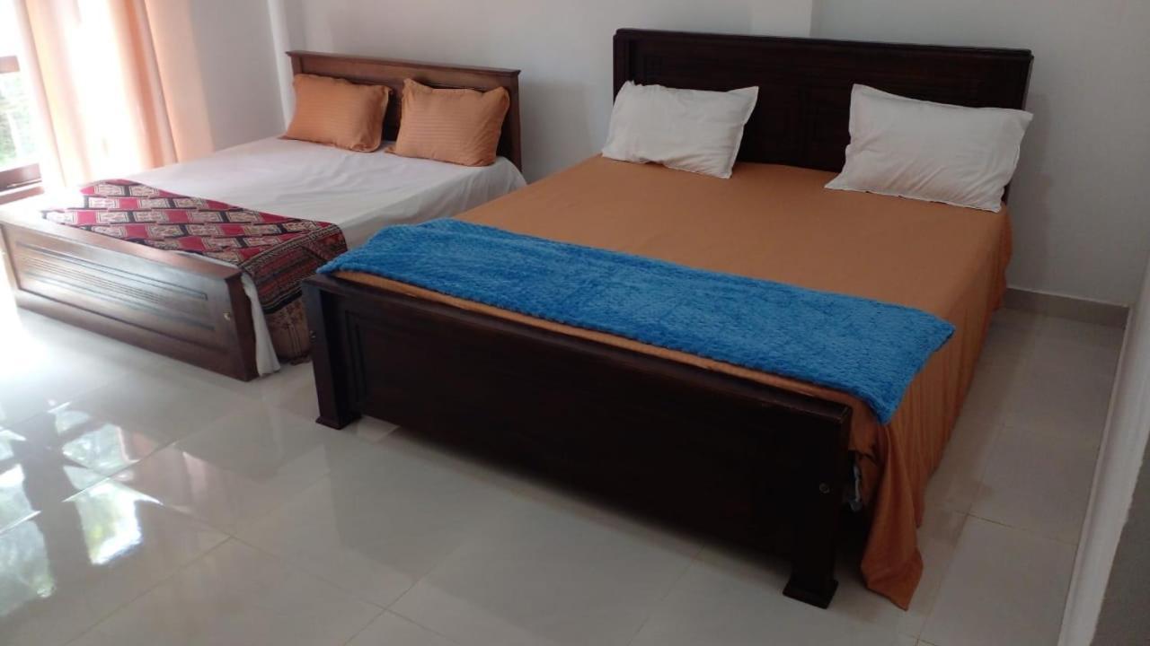 Bosadi Homestay Катунаяка Экстерьер фото