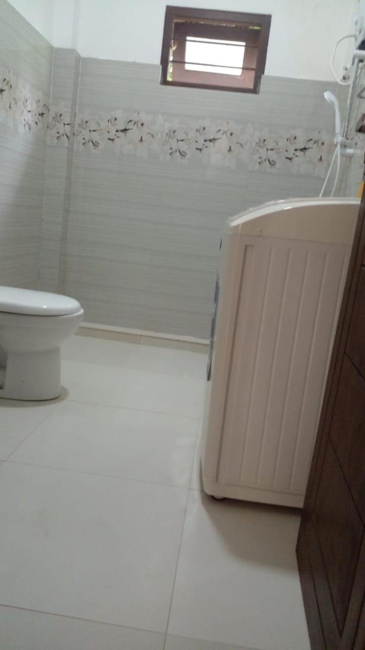Bosadi Homestay Катунаяка Экстерьер фото